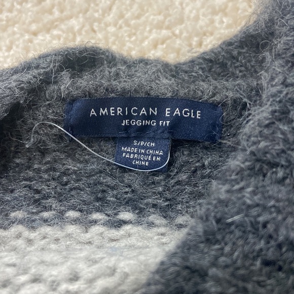 American eagle sweater - Picture 2 of 2